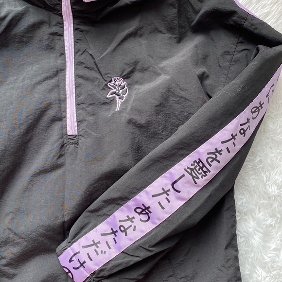 Samii & Ryan lilac and black windbreaker half zip jacket - Picture 2 of 7